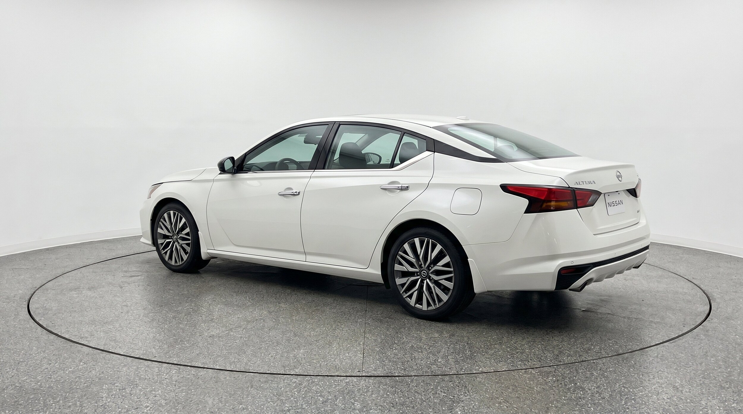 Thumbnail: 2025 Nissan Altima - 6