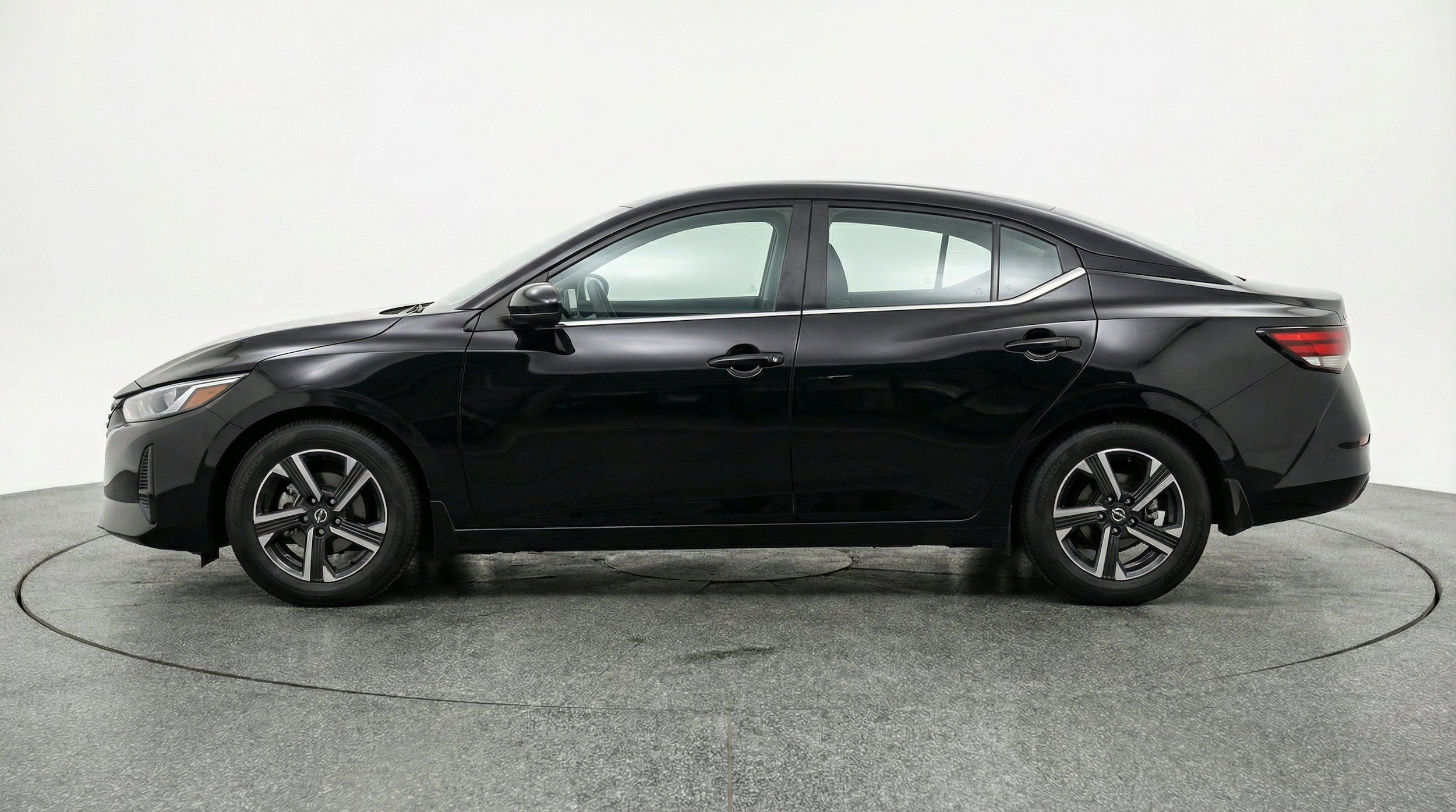 Thumbnail: 2025 Nissan Sentra - 5