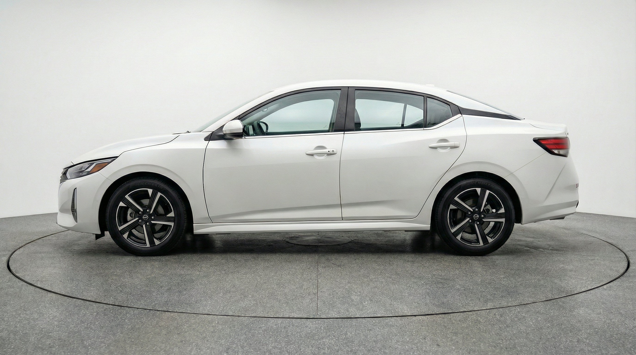 Thumbnail: 2025 Nissan Sentra - 5
