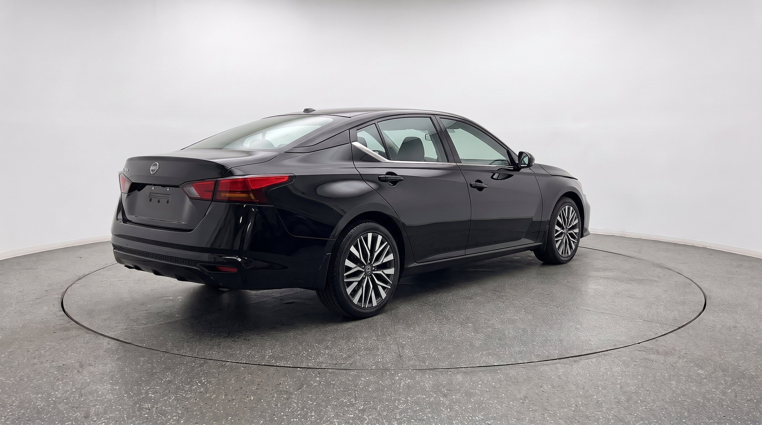 Thumbnail: 2025 Nissan Altima - 9