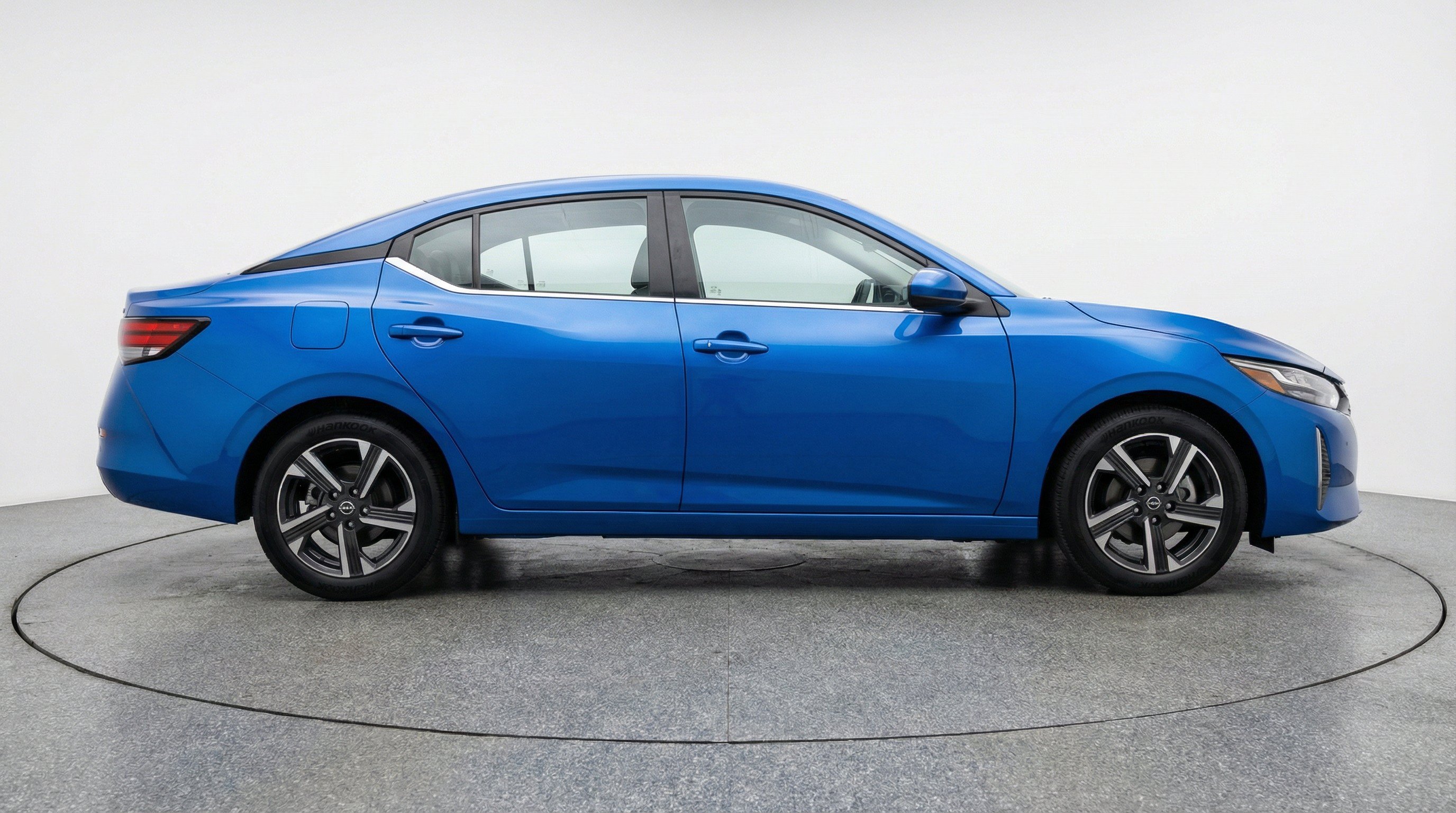 Thumbnail: 2025 Nissan Sentra - 10