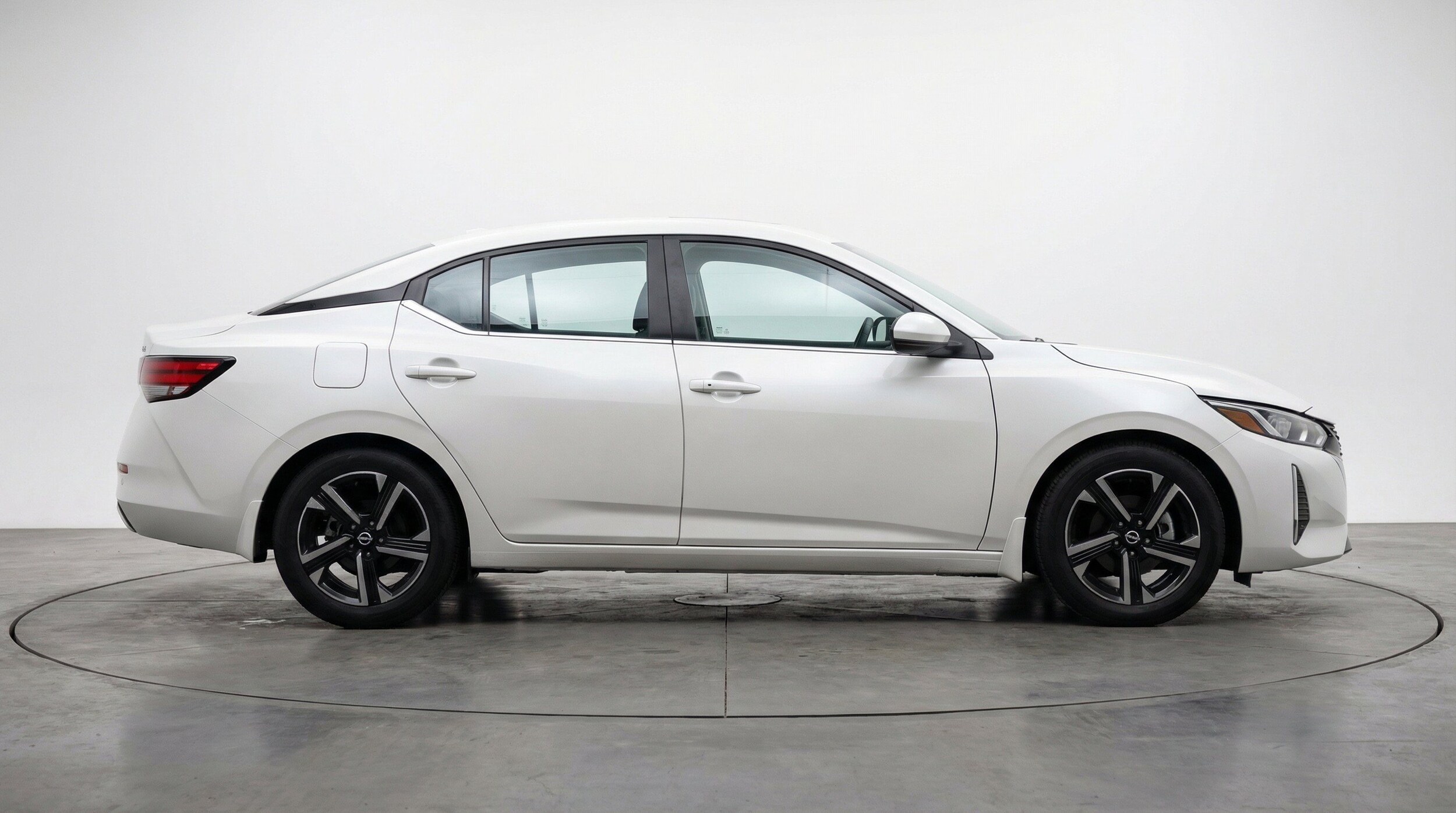 Thumbnail: 2025 Nissan Sentra - 10