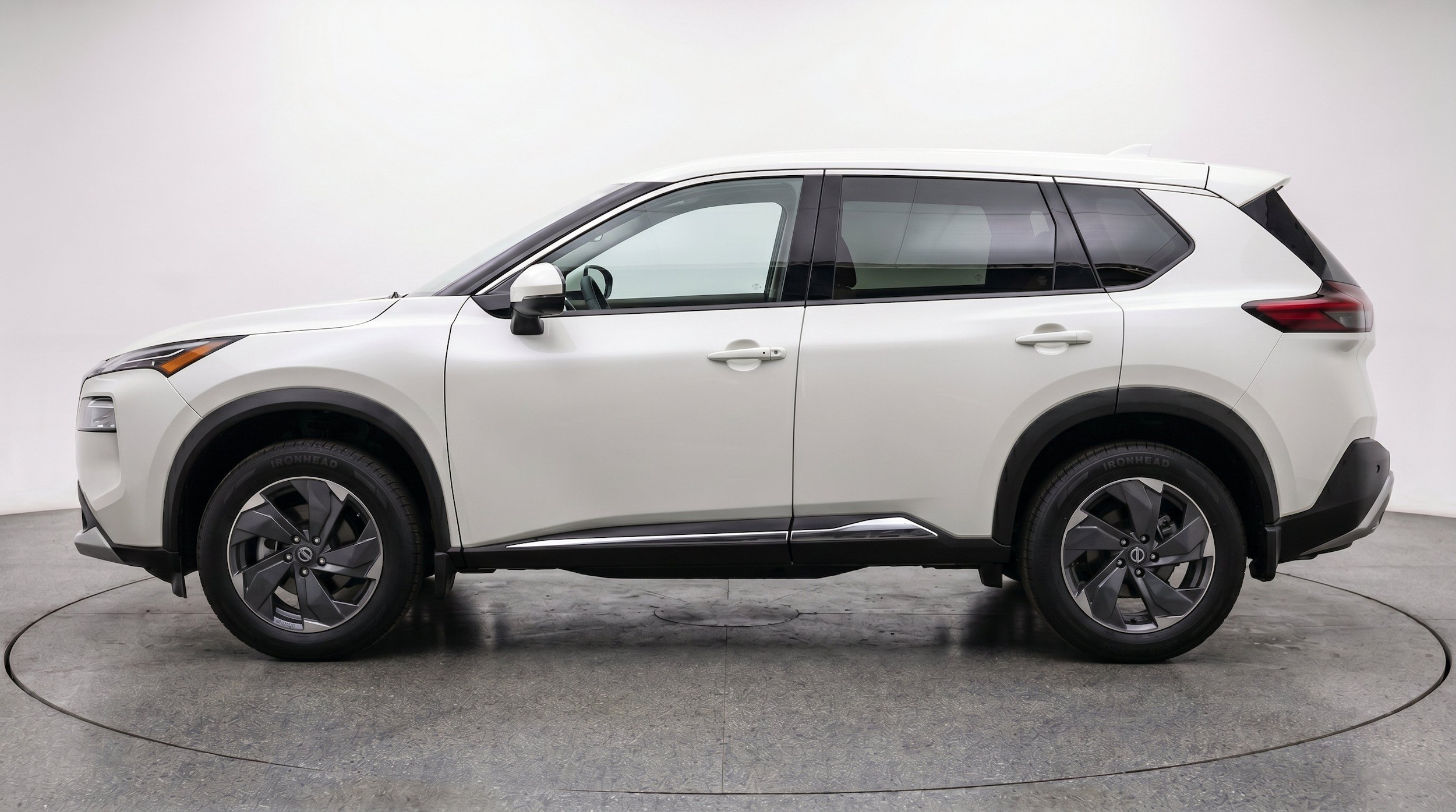 Thumbnail: 2025 Nissan Rogue - 5
