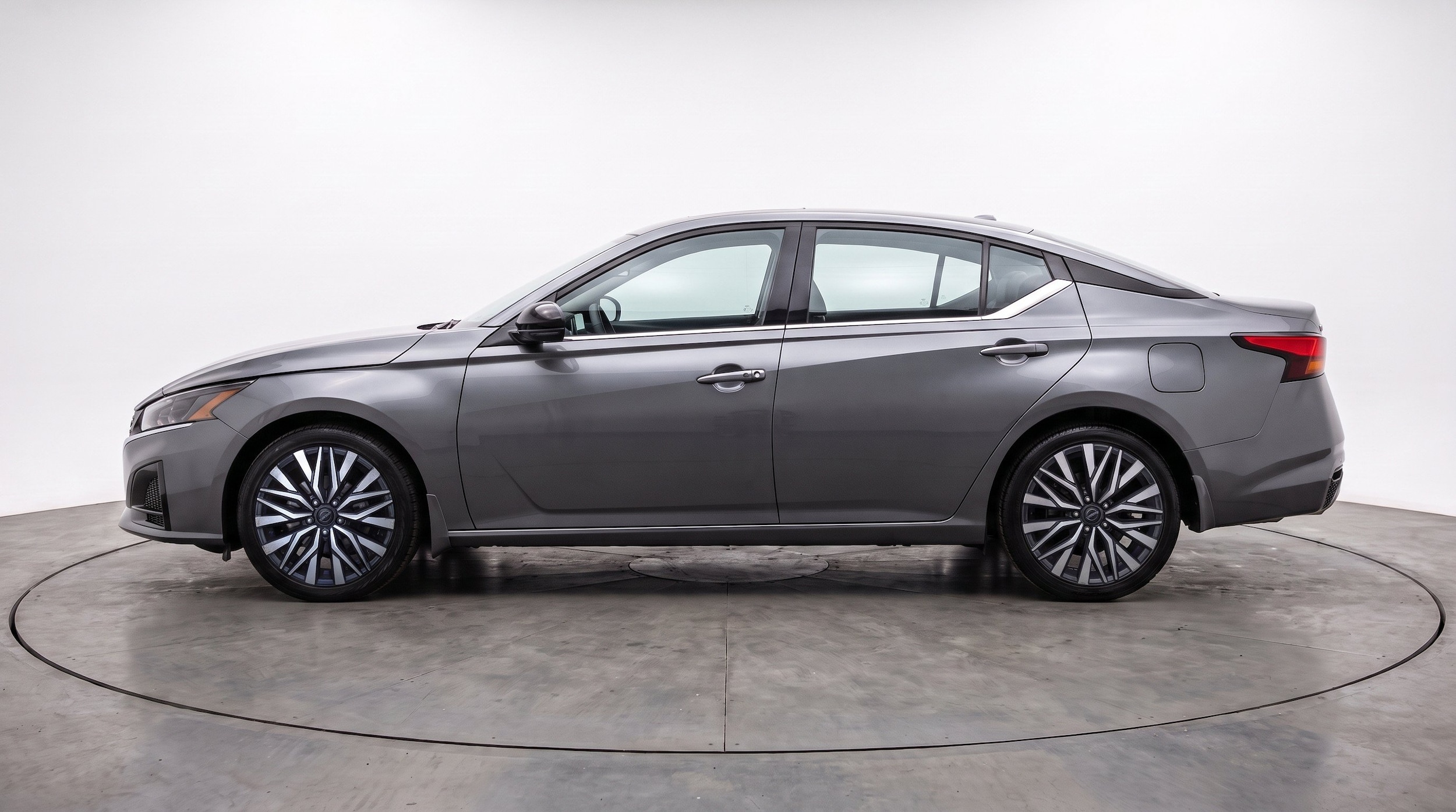 Thumbnail: 2025 Nissan Altima - 5