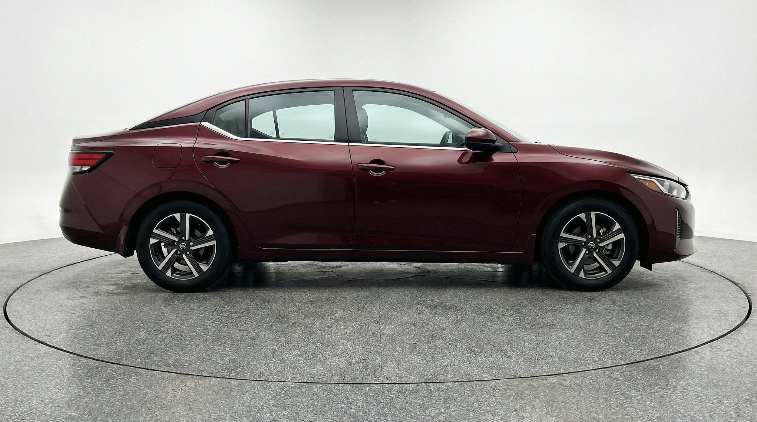 Thumbnail: 2025 Nissan Sentra - 10