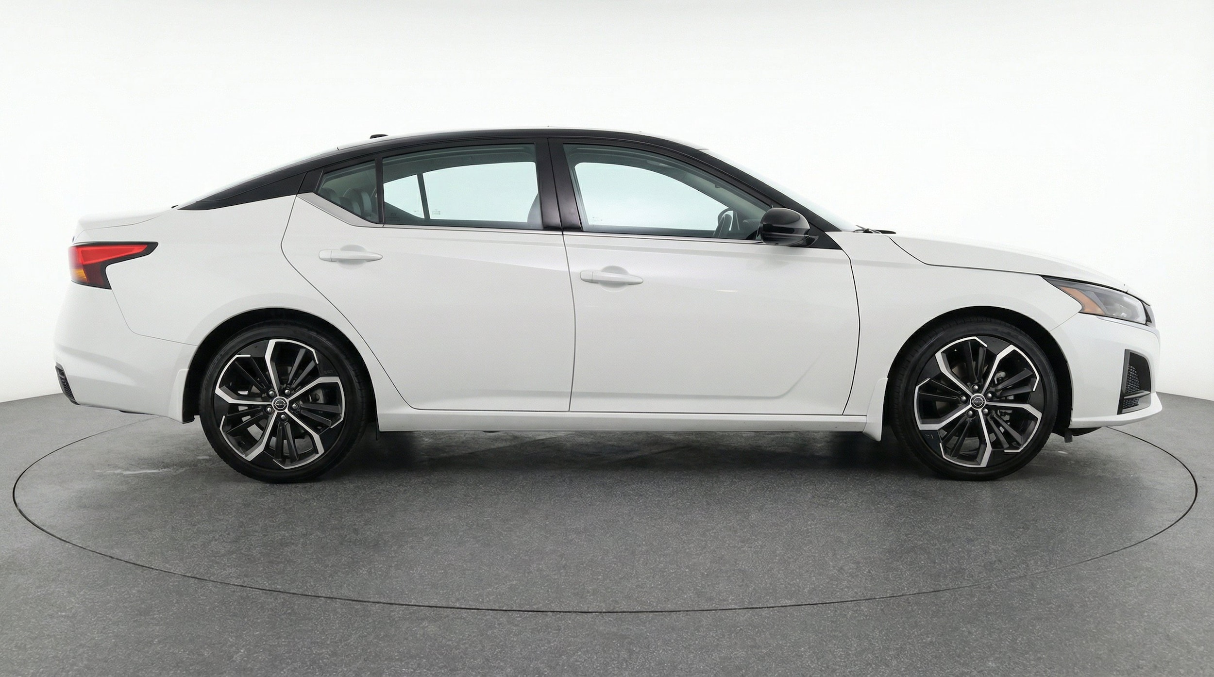 Thumbnail: 2025 Nissan Altima - 10