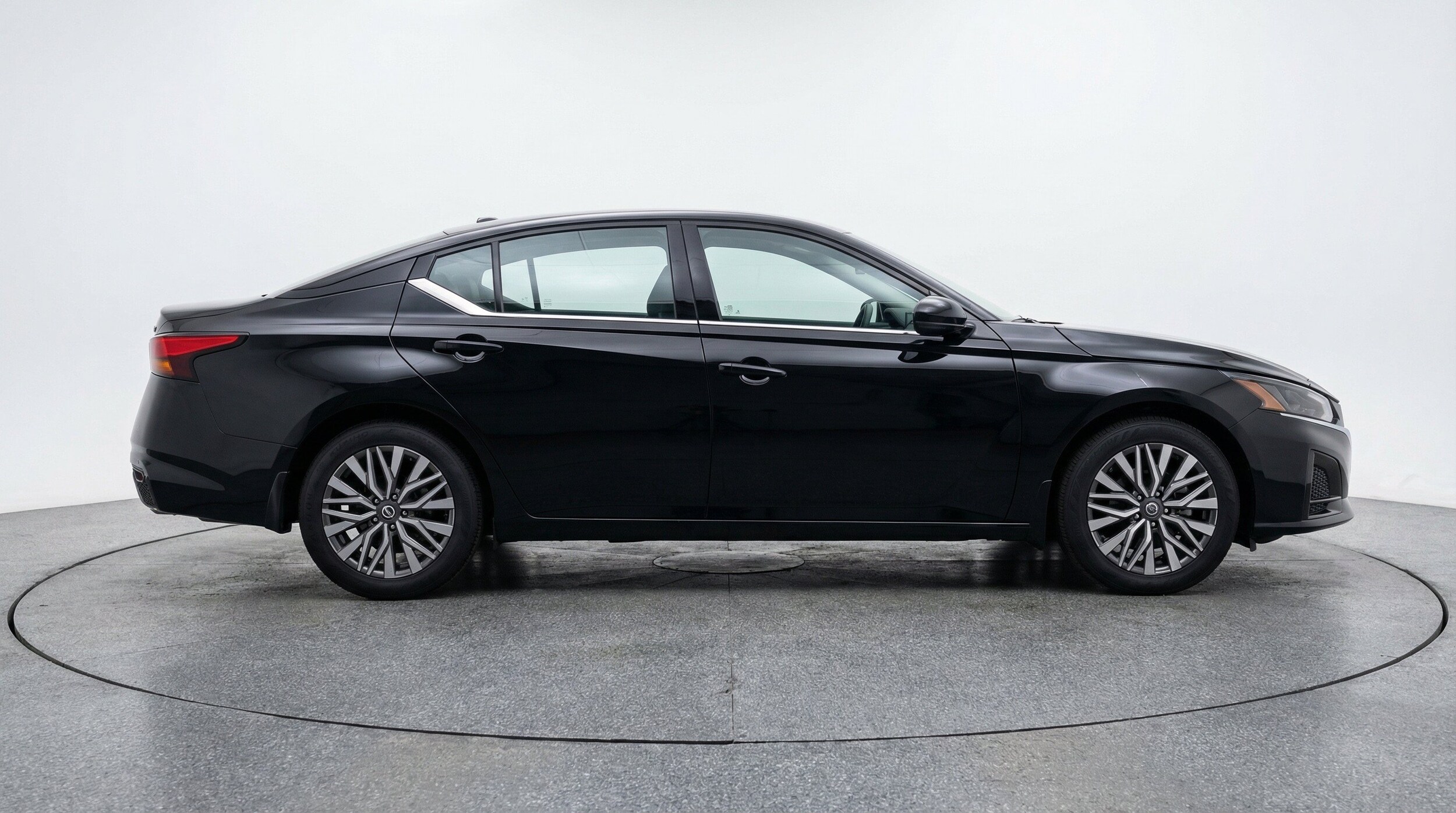 Thumbnail: 2025 Nissan Altima - 10