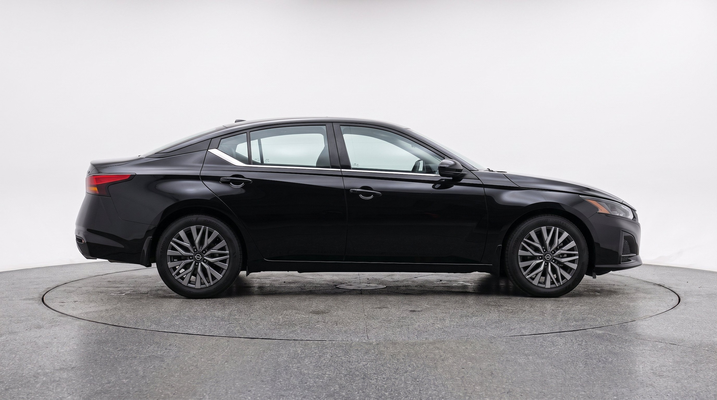Thumbnail: 2025 Nissan Altima - 10
