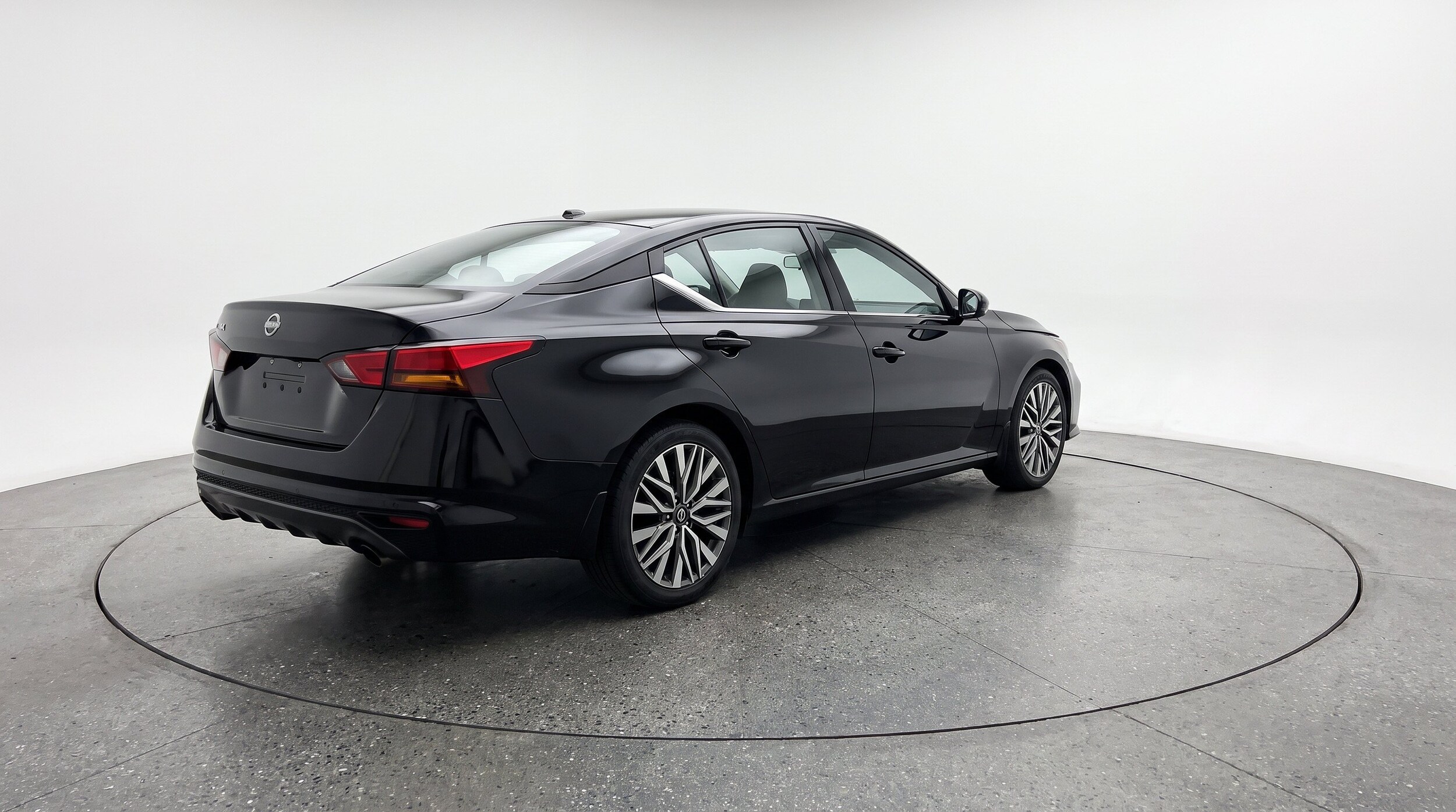 Thumbnail: 2025 Nissan Altima - 9