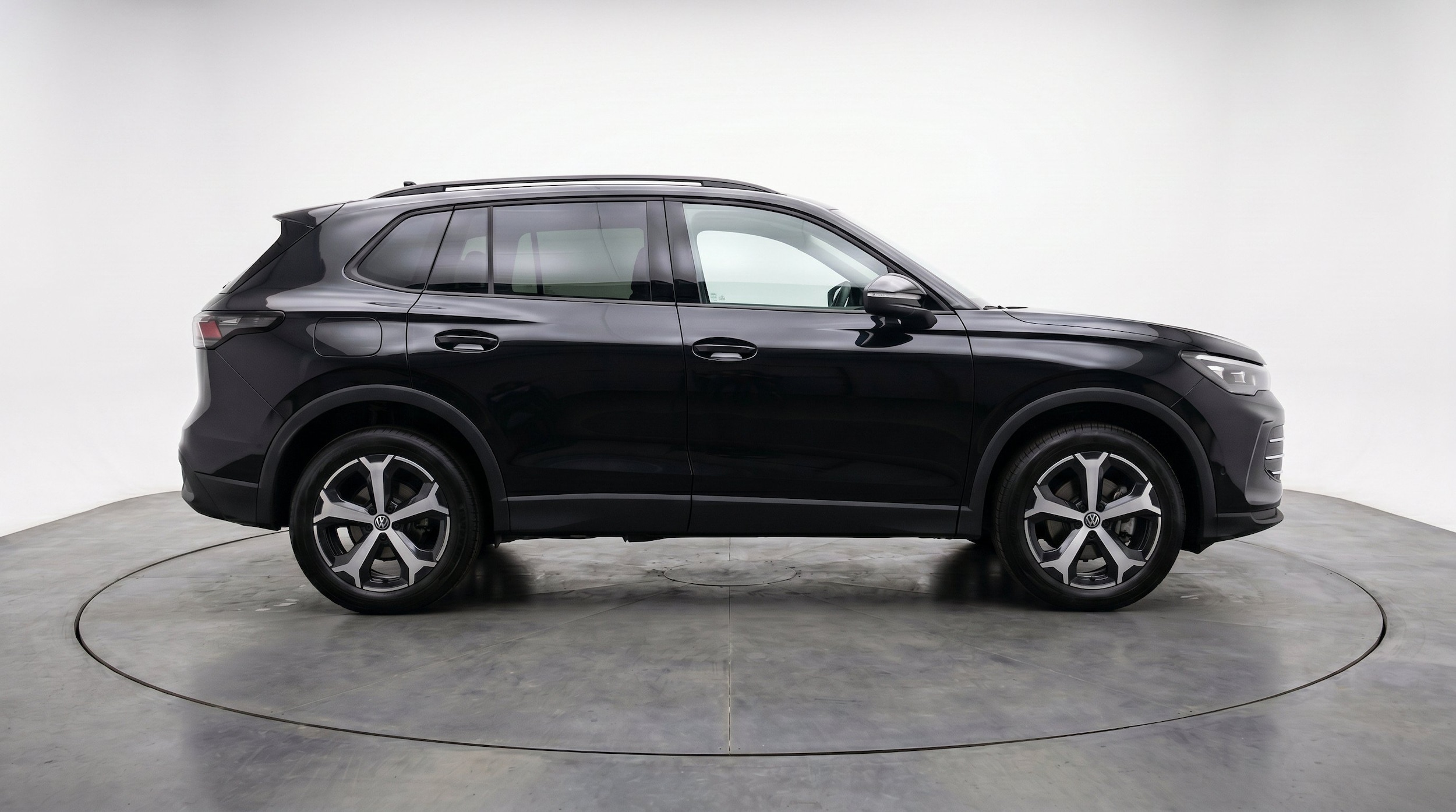 Thumbnail: 2026 Volkswagen Tiguan - 10