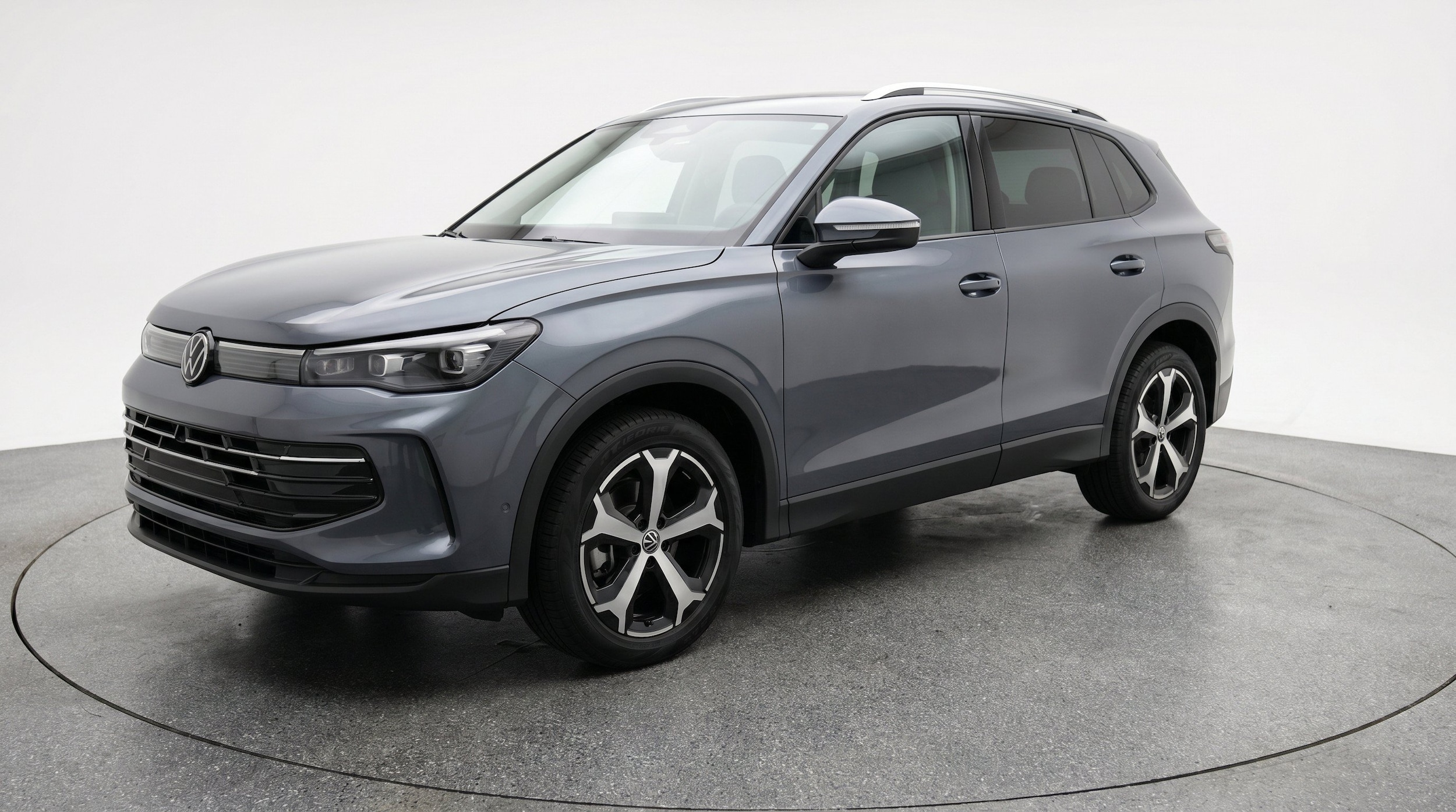 Thumbnail: 2026 Volkswagen Tiguan - 3