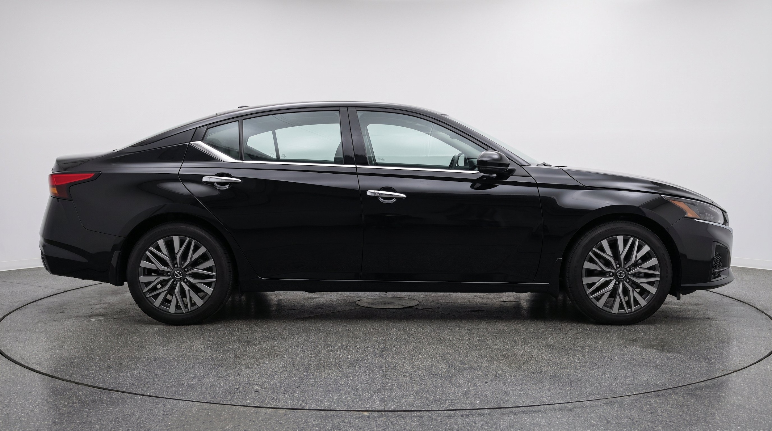 Thumbnail: 2025 Nissan Altima - 10