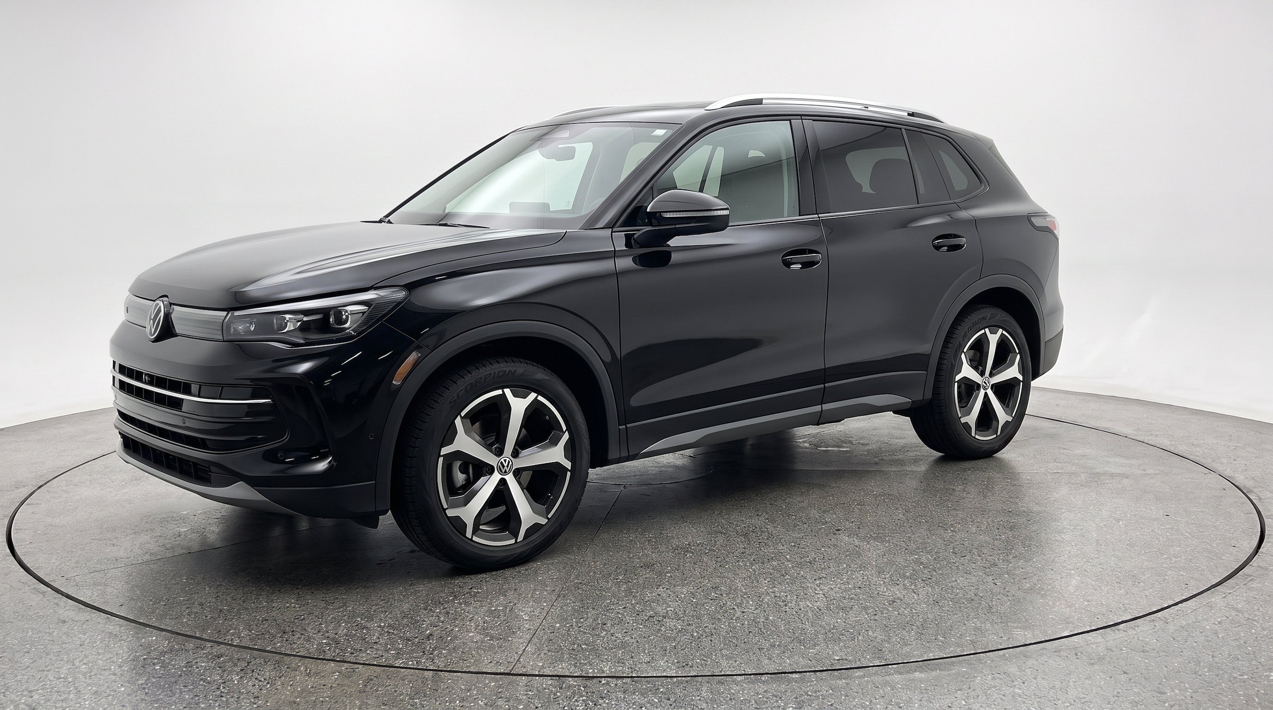 Thumbnail: 2026 Volkswagen Tiguan - 3