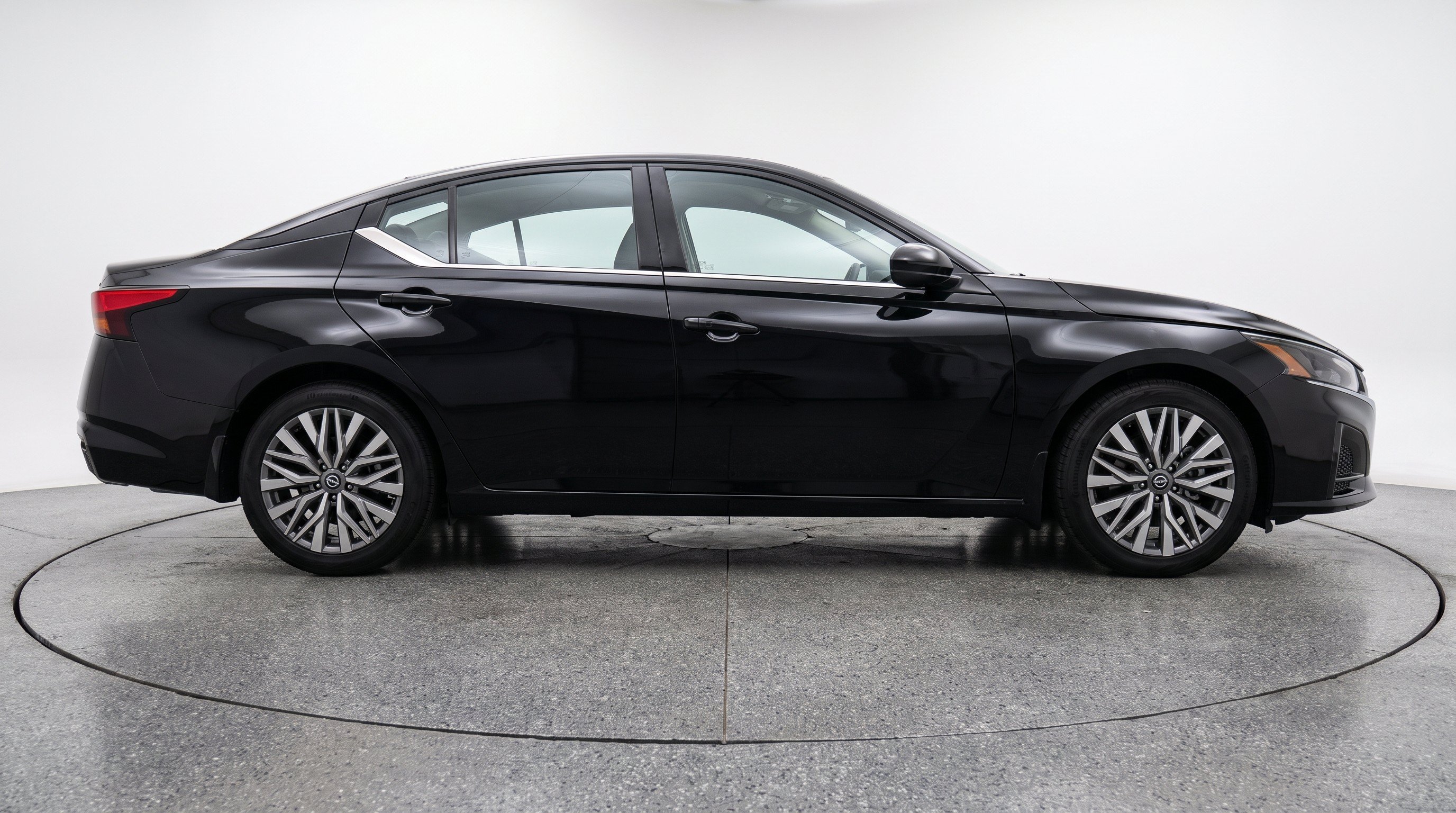 Thumbnail: 2025 Nissan Altima - 10