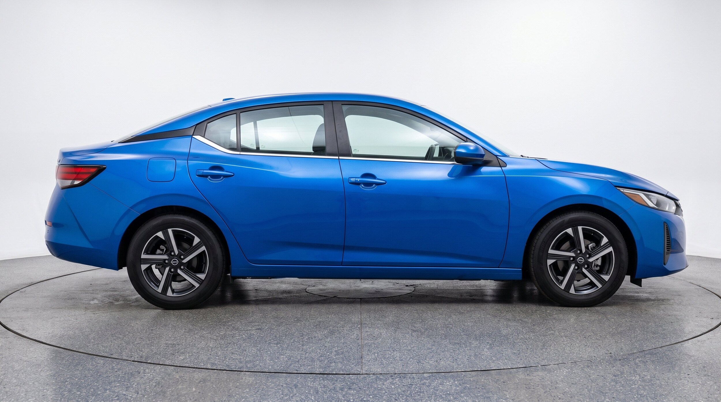 Thumbnail: 2025 Nissan Sentra - 10