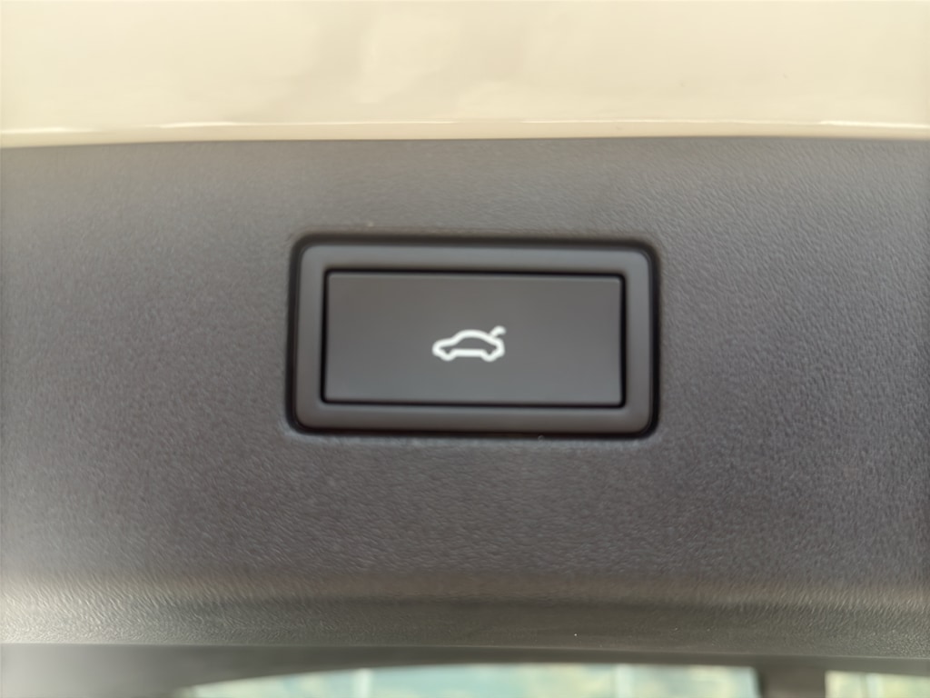 2026 Volkswagen Tiguan SE - Photo 25