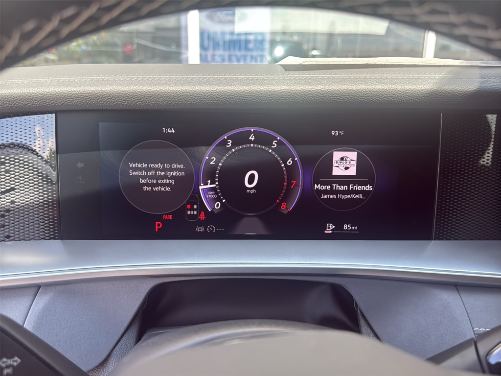 2026 Volkswagen Tiguan SE - Photo 13