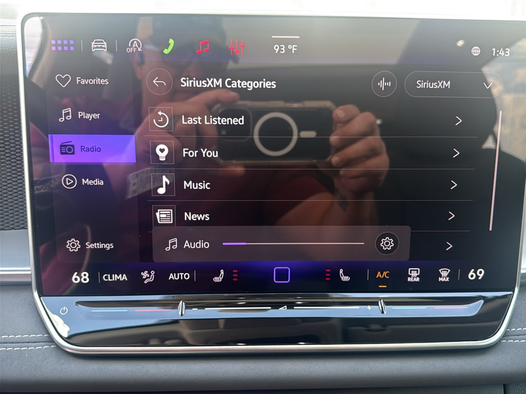 2026 Volkswagen Tiguan SE - Photo 11