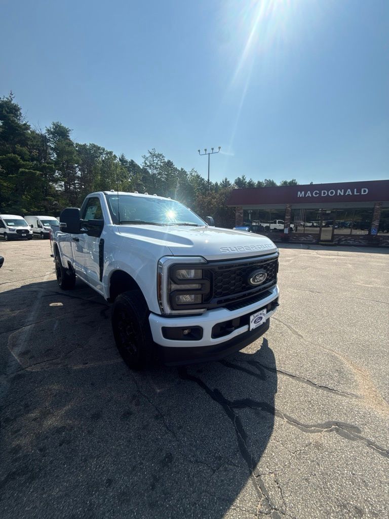 2026 Ford F-350 Super Duty XL