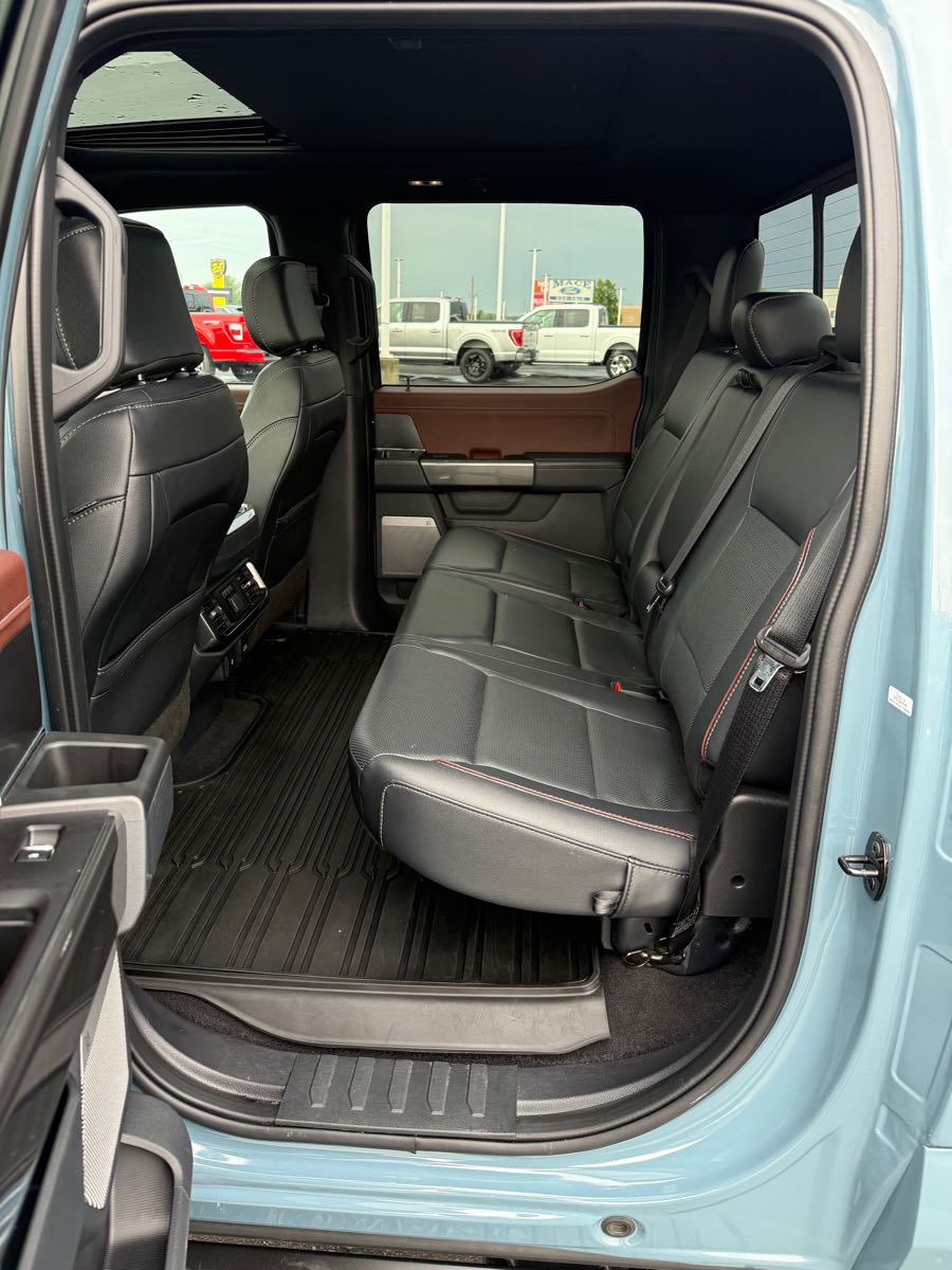 2023 Ford F-150 Lariat - Photo 11