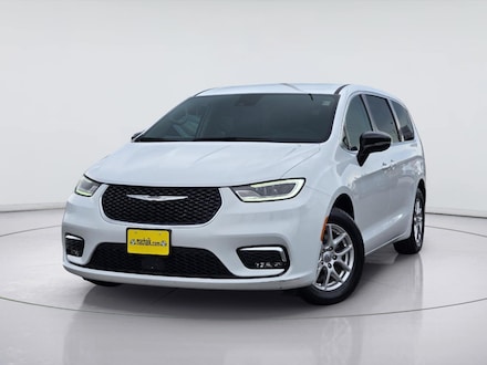 2024 Chrysler Pacifica Touring L Van