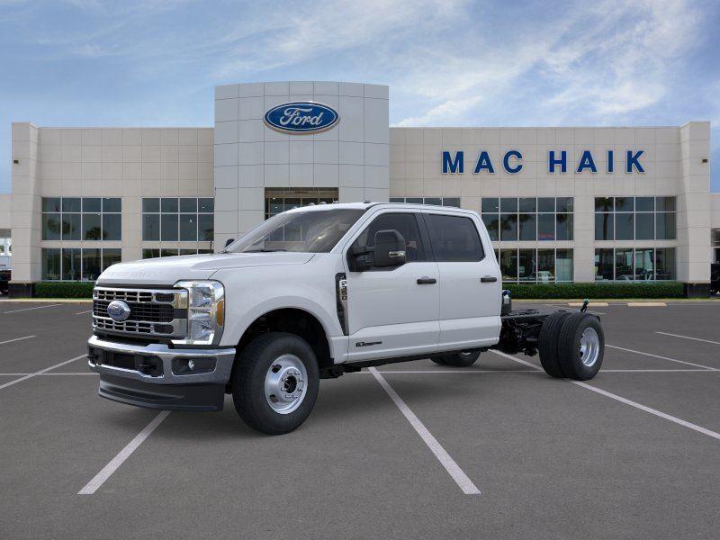 2026 Ford F-350 Super Duty Chassis Cab XL