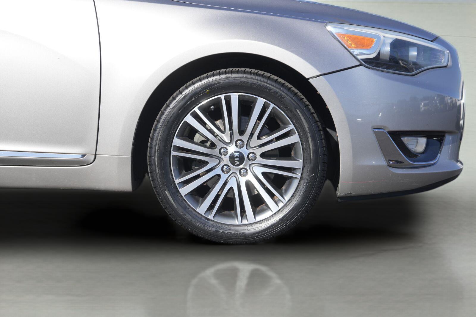 Used 2015 Kia Cadenza Premium Sedan