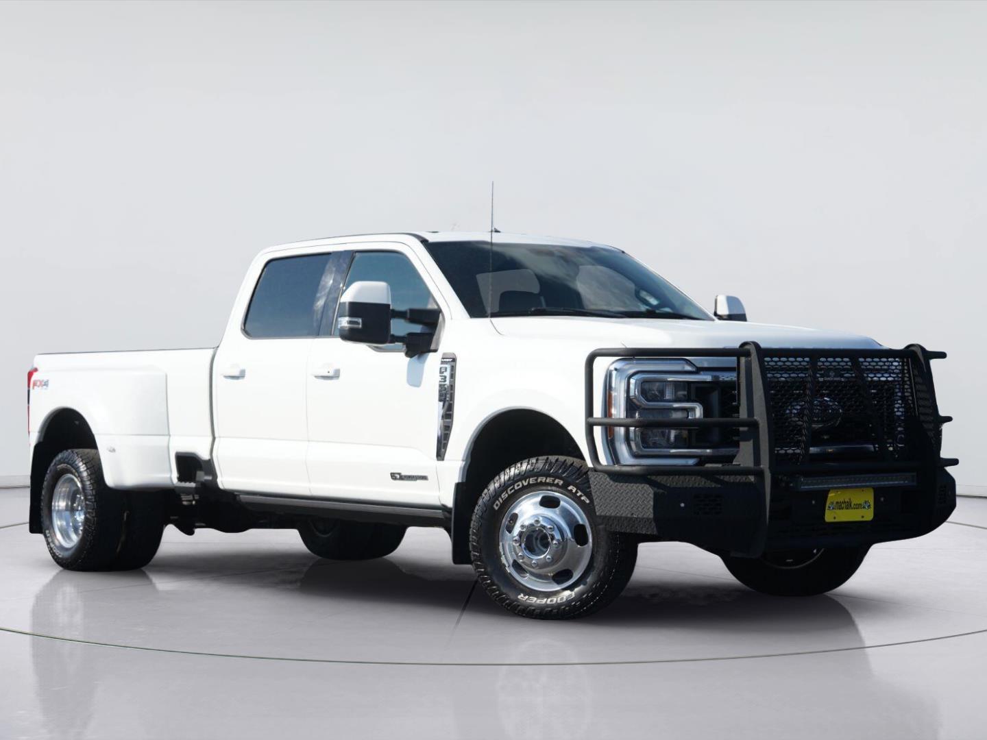 Used 2023 Ford Super Duty F-350 DRW Lariat Truck