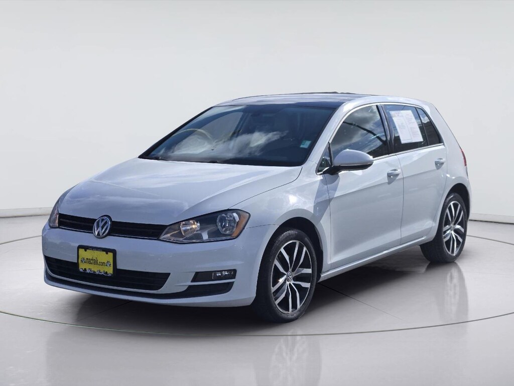 Certified 2017 Volkswagen Golf TSI SE Hatchback