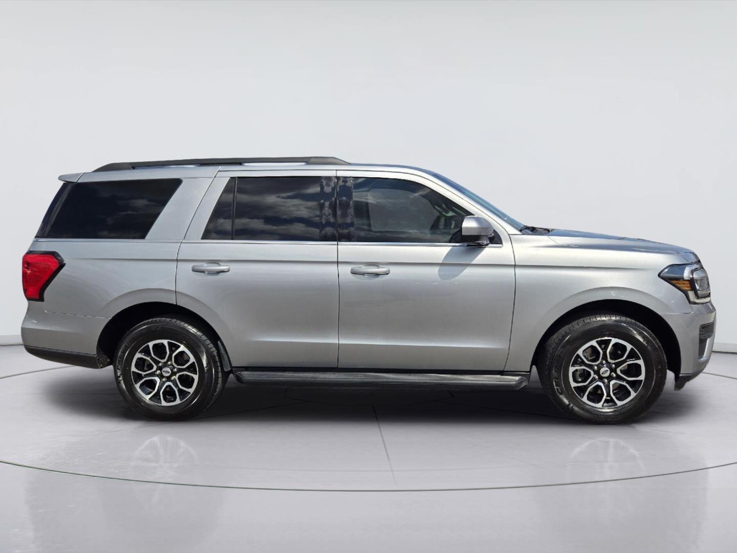 Used 2024 Ford Expedition XLT SUV