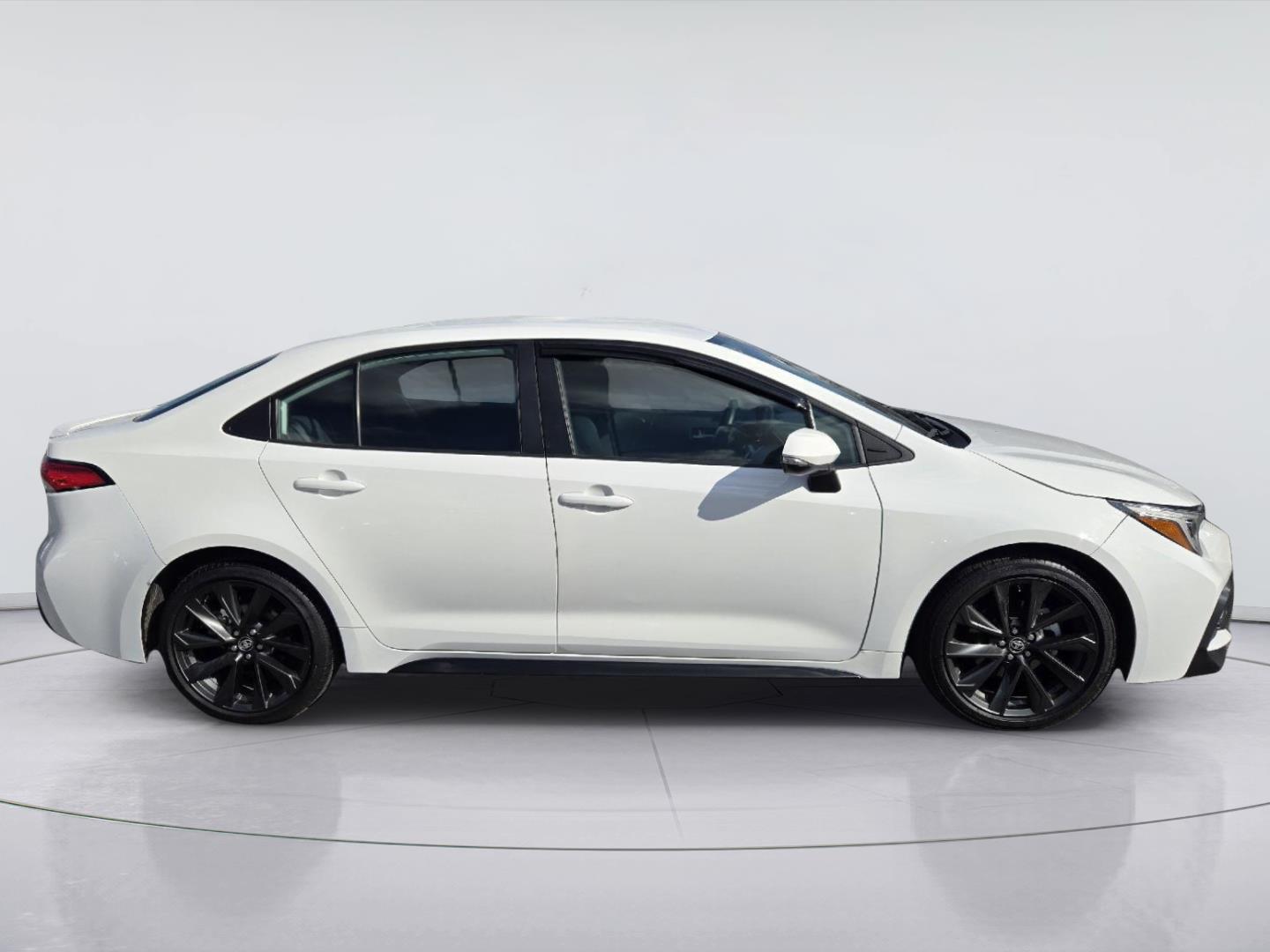 Used 2024 Toyota Corolla SE Sedan
