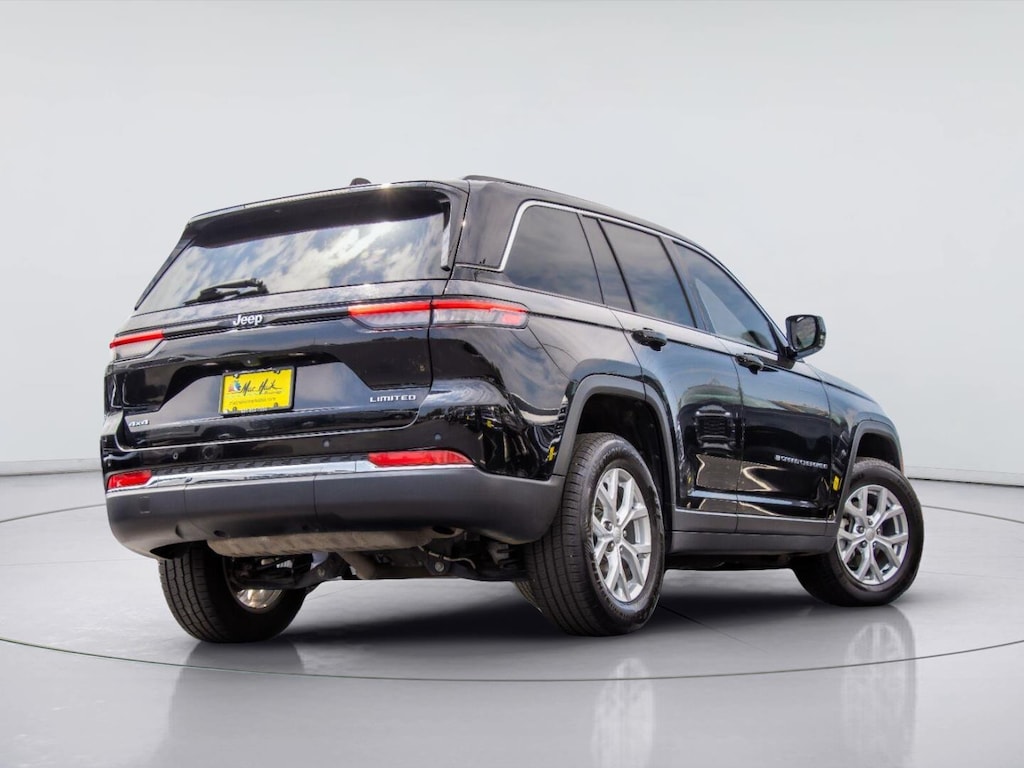 Used 2023 Jeep Grand Cherokee Limited SUV