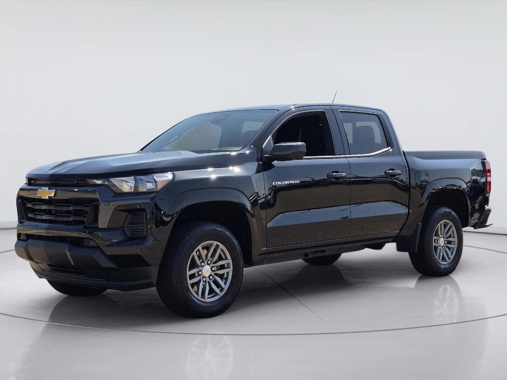 Used 2026 Chevrolet Colorado 2WD LT Truck