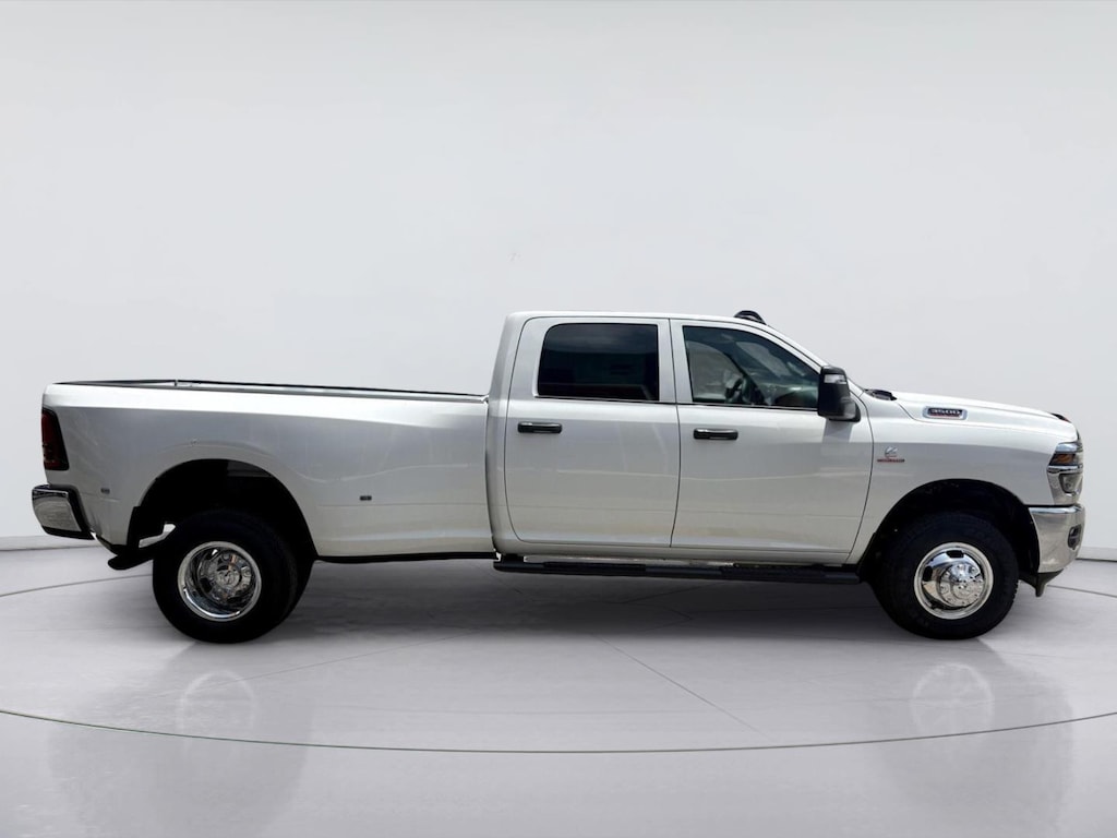 New 2026 Ram 3500 TRADESMAN CREW CAB 4X4 8' BOX Pickup