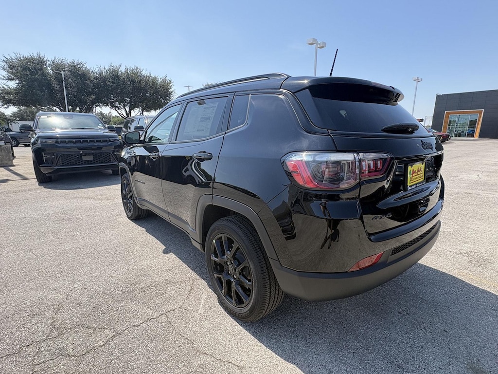 New 2026 Jeep Compass LATITUDE ALTITUDE 4X4 Sport Utility
