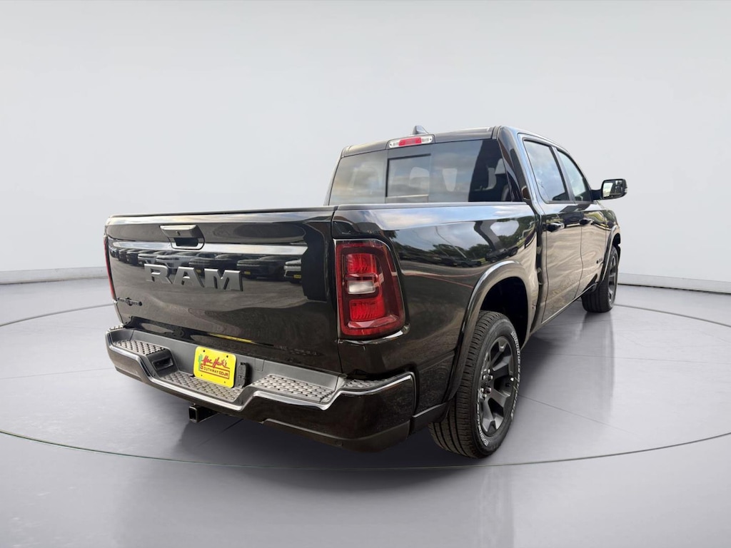 New 2026 Ram 1500 LONE STAR CREW CAB 4X2 5'7 BOX Pickup