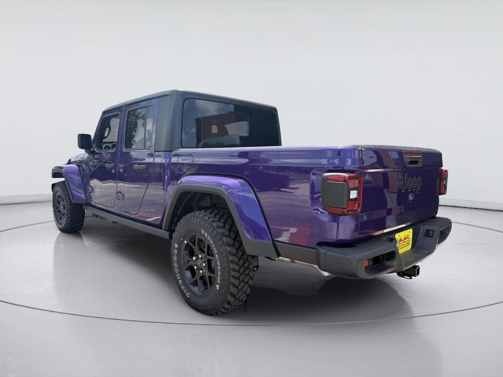 New 2026 Jeep Gladiator WILLYS 4X4 Pickup