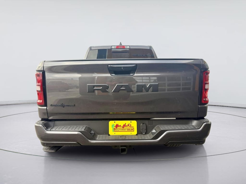New 2026 Ram 1500 LONE STAR CREW CAB 4X2 5'7 BOX Pickup