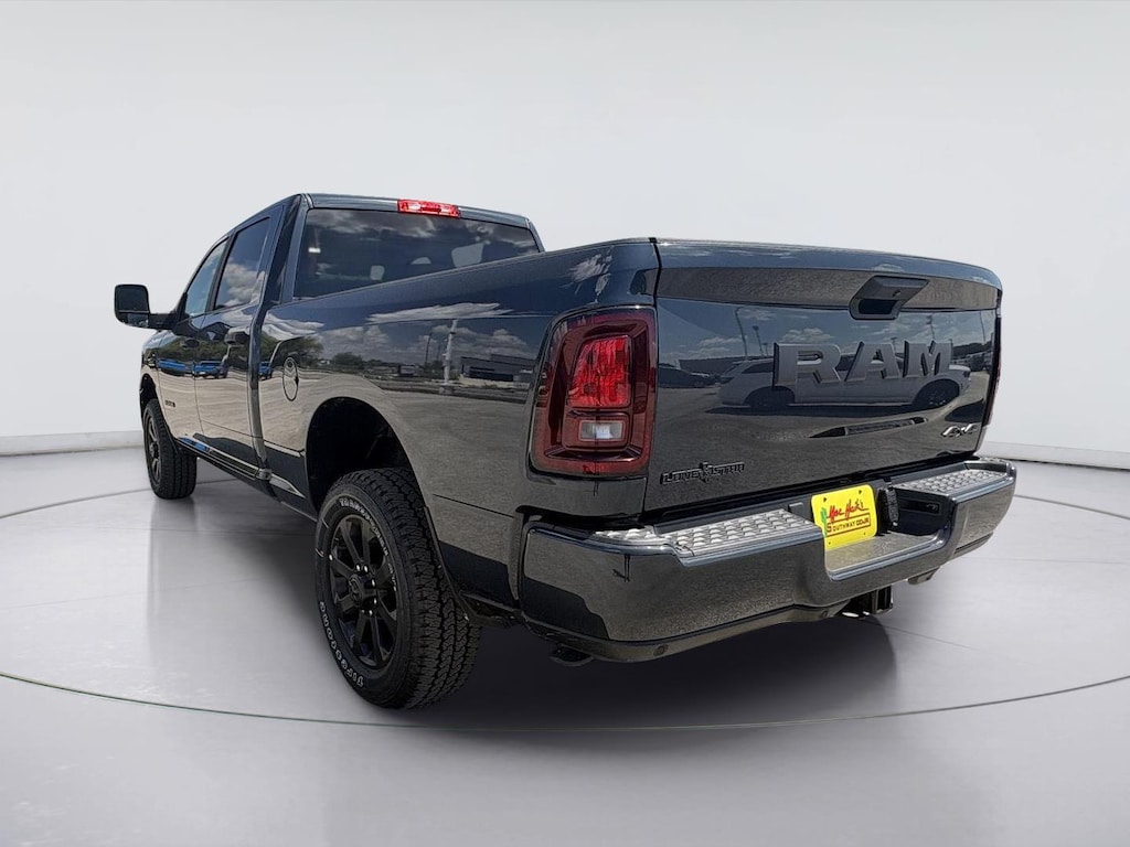 New 2026 Ram 2500 LONE STAR CREW CAB 4X4 6'4 BOX Pickup