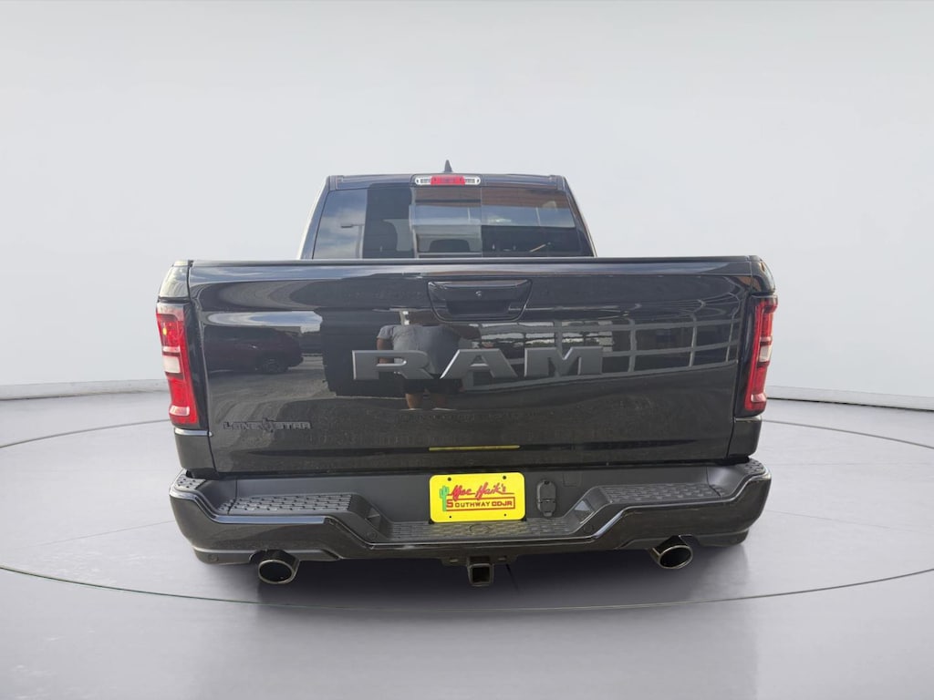 New 2026 Ram 1500 LONE STAR CREW CAB 4X2 5'7 BOX Pickup