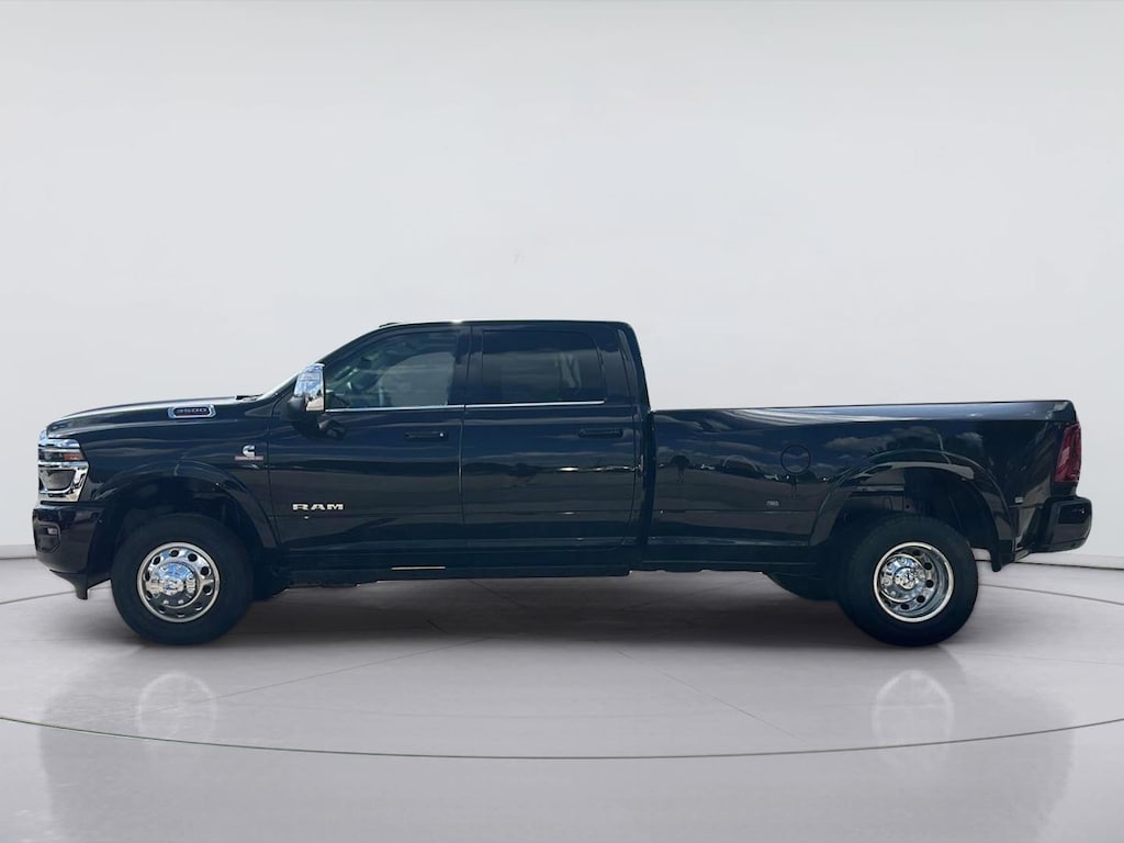 New 2027 Ram 3500 LIMITED LONGHORN CREW CAB 4X4 8' BOX Pickup