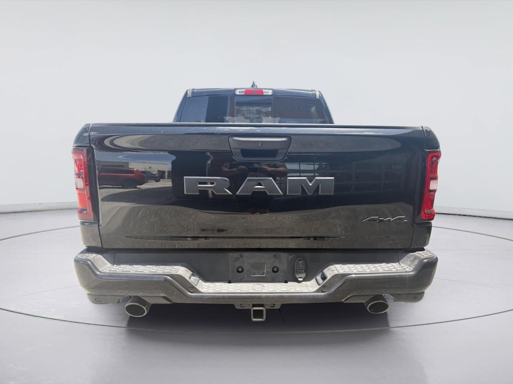 New 2026 Ram 1500 EXPRESS CREW CAB 4X4 5'7 BOX Pickup