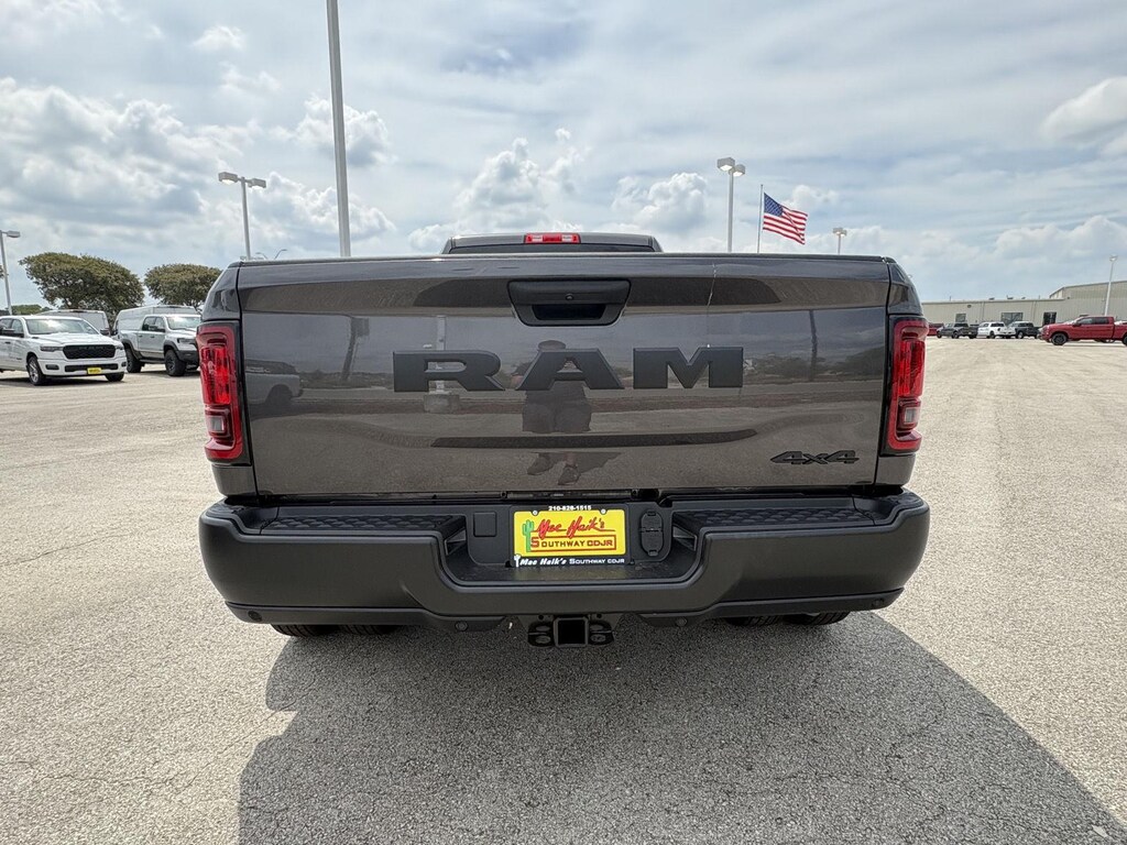 New 2027 Ram 3500 TRADESMAN CREW CAB 4X4 8' BOX Pickup
