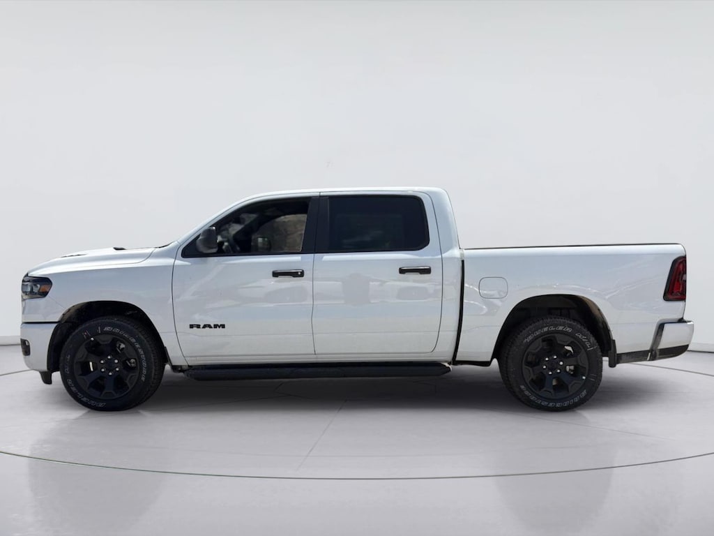 New 2026 Ram 1500 EXPRESS CREW CAB 4X4 5'7 BOX Pickup