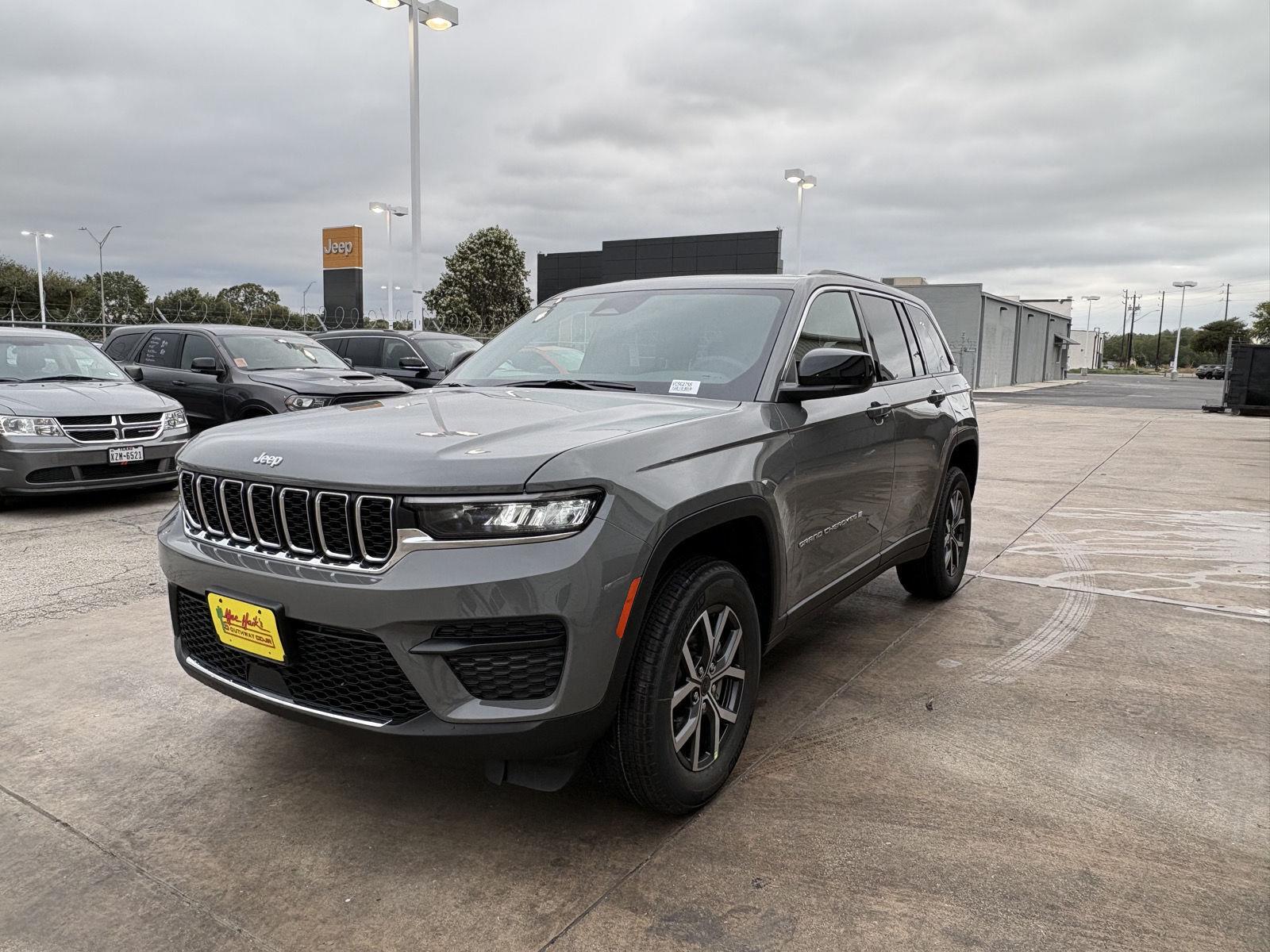 New 2027 Jeep Grand Cherokee LAREDO X 4X2 Sport Utility