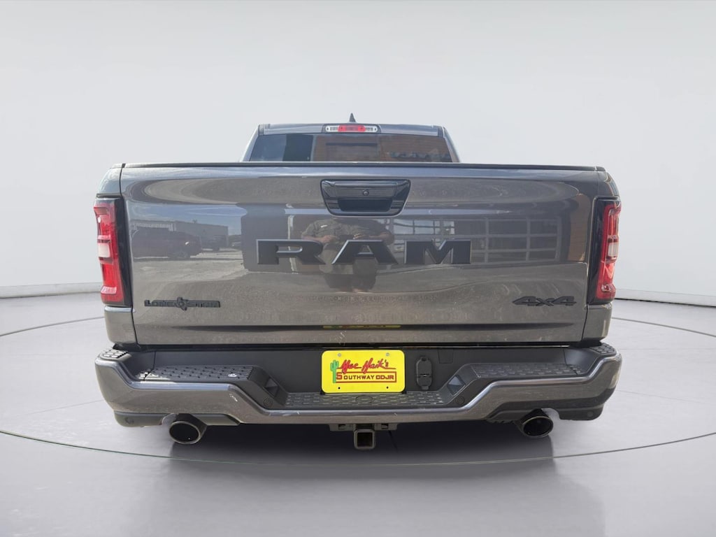 New 2026 Ram 1500 LONE STAR CREW CAB 4X4 5'7 BOX Pickup