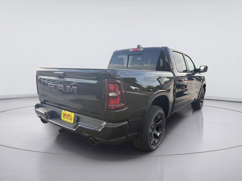 New 2026 Ram 1500 LONE STAR CREW CAB 4X2 5'7 BOX Pickup