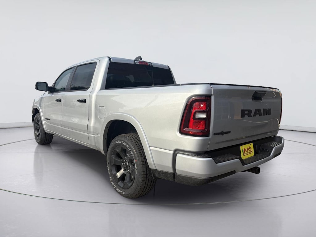 New 2026 Ram 1500 LONE STAR CREW CAB 4X2 5'7 BOX Pickup