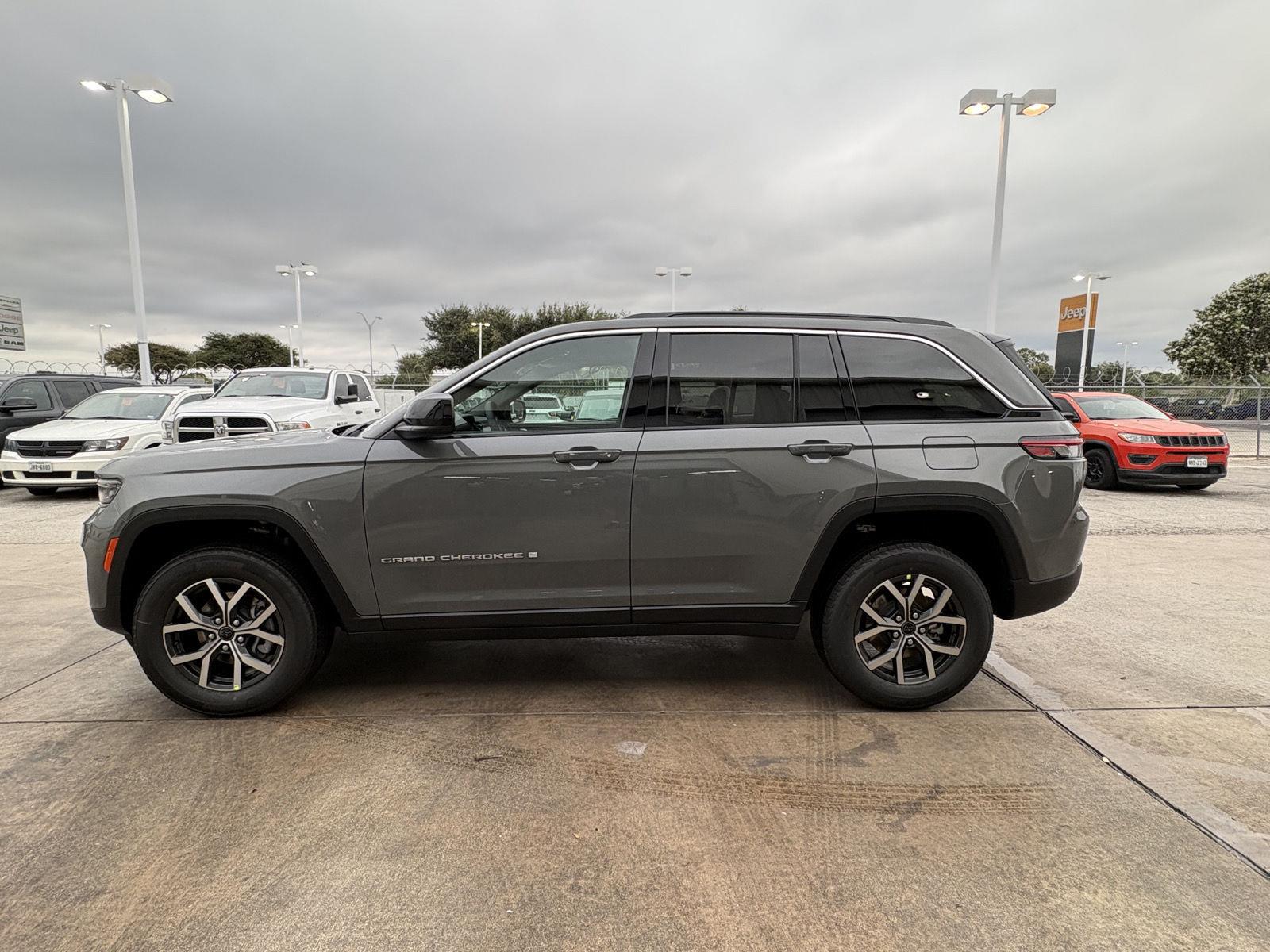 New 2027 Jeep Grand Cherokee LAREDO X 4X2 Sport Utility