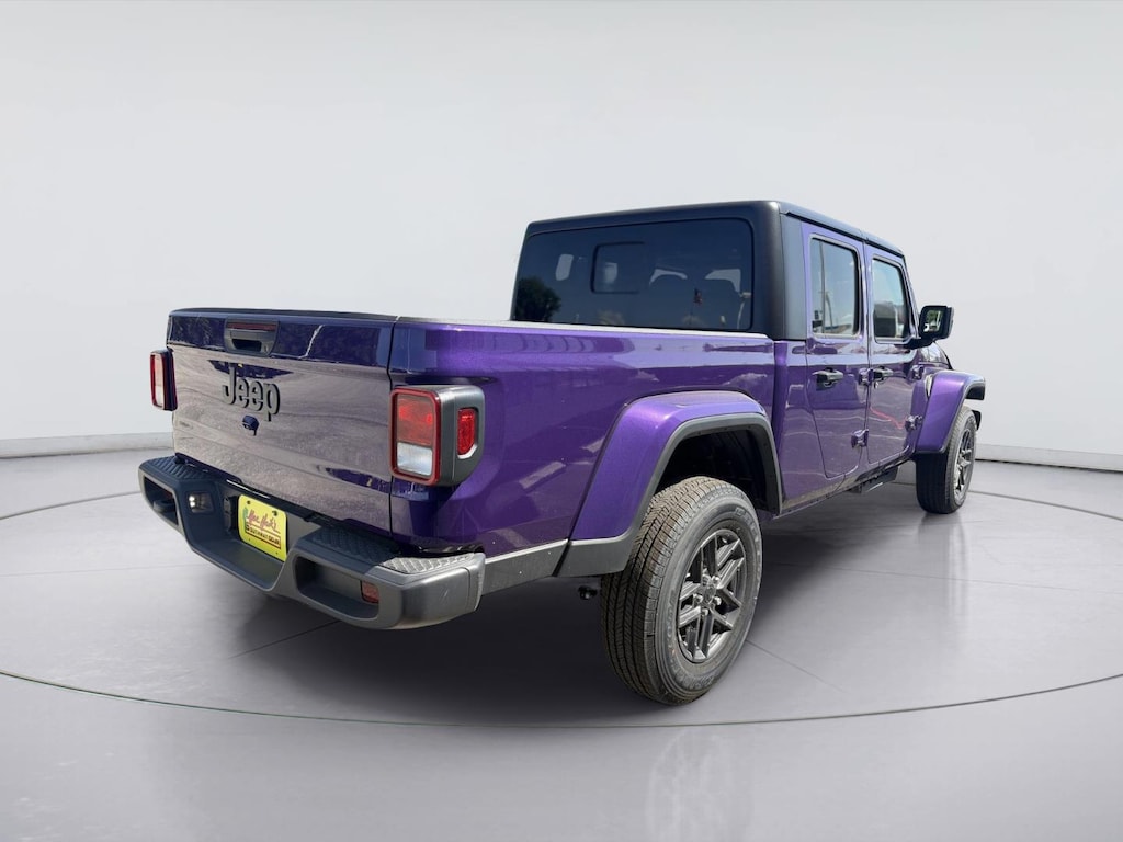 New 2026 Jeep Gladiator SPORT S 4X4 Pickup